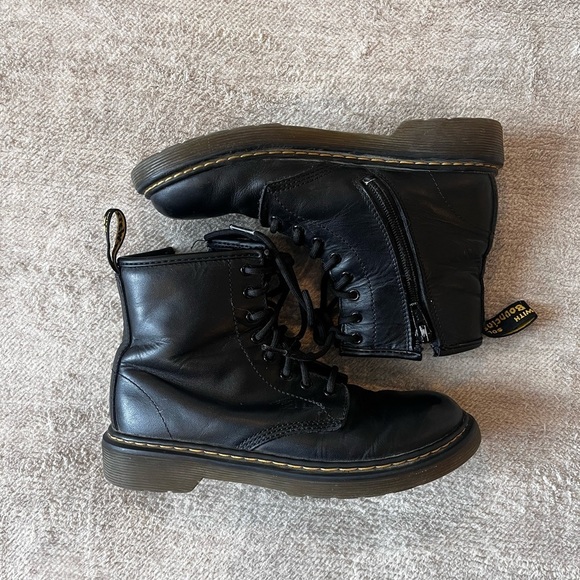 Girls' Big Kids' Dr. Martens 1460 Softy T Leather Lace-Up Boots US 3 UK 2 - Picture 3 of 5